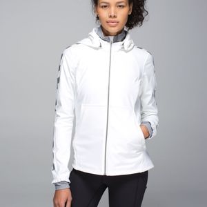Lululemon Feeling Frosty Soft Shell Size 12